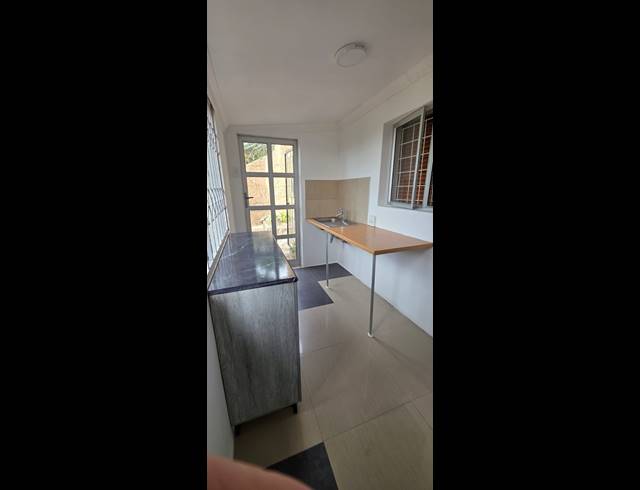 1 BEDROOM FLAT RENTED IN SHERWOOD